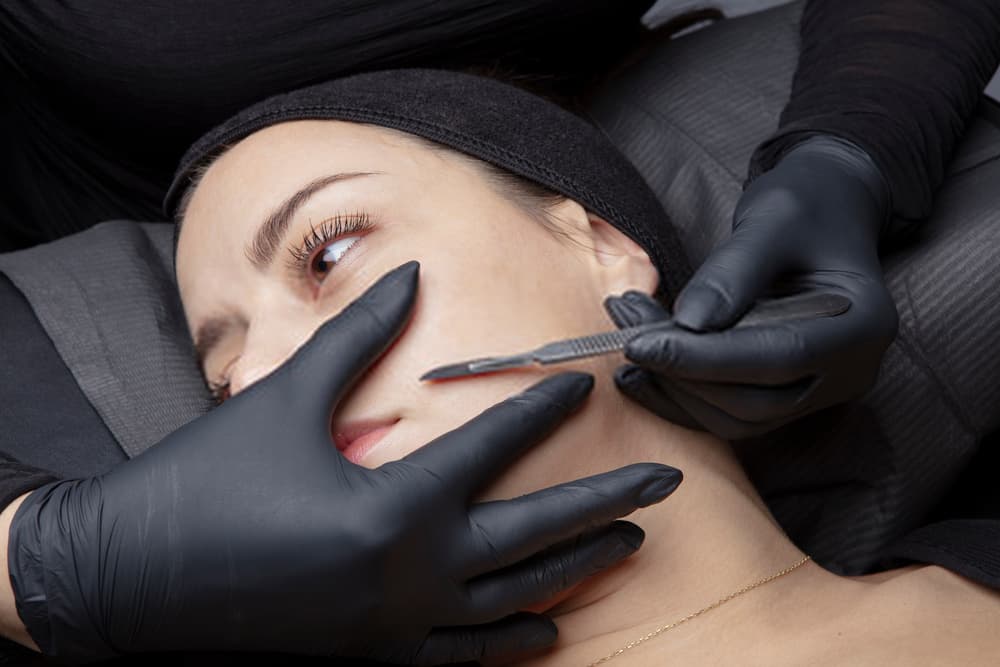 Dermaplaning Velvet Glow Behandlung